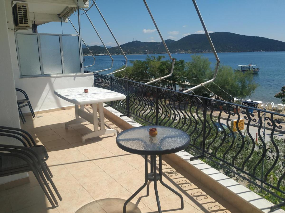Villa Tasos Néa Péramos Exteriér fotografie